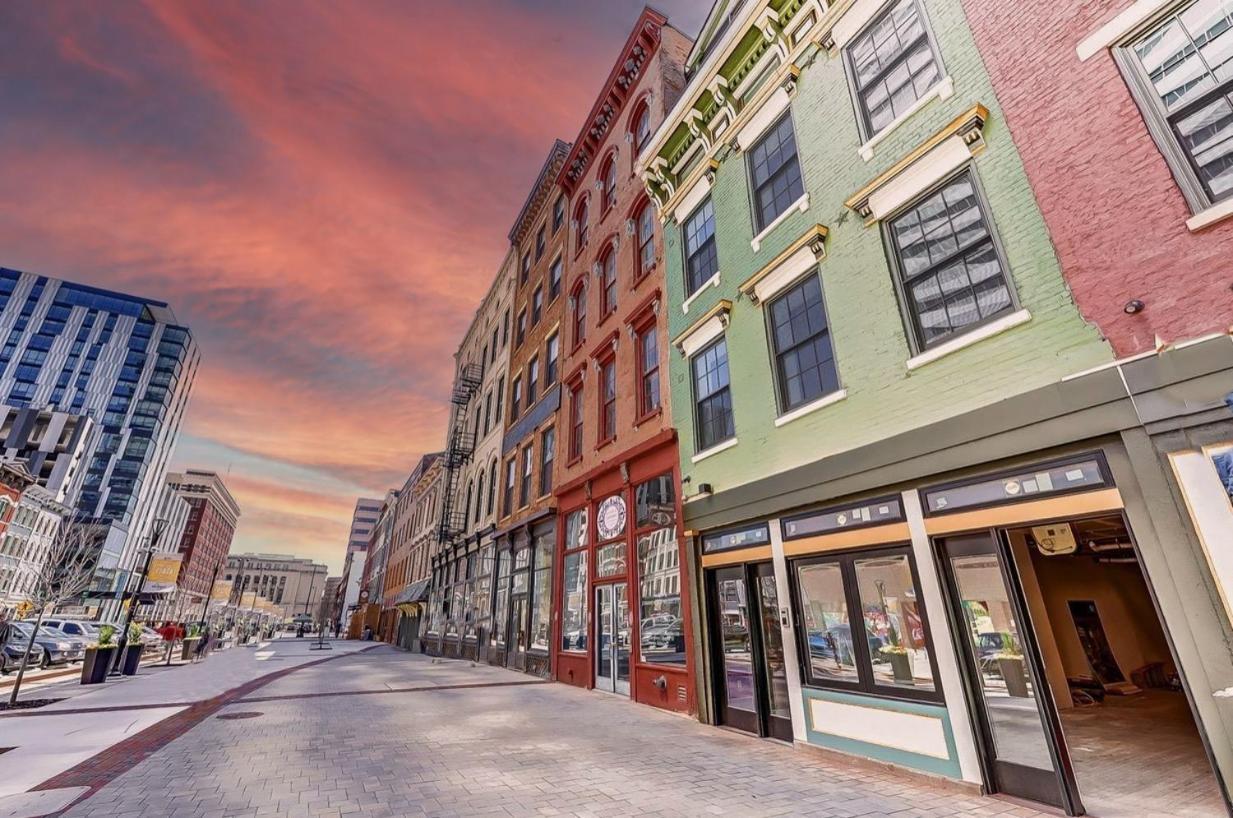 Spacious 2 Bed 2 Bath Downtown Otr Condo Minutes Walk To The Reds Bengals Stadium & More! Cincinnati Dış mekan fotoğraf